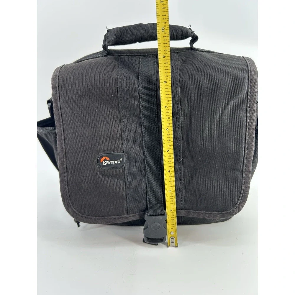 Lowepro Adventura 170 Black Padded Camera Bag W/Belt Loop